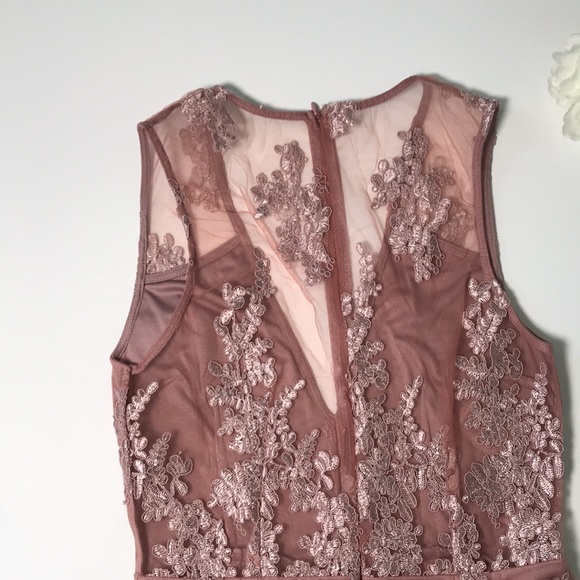 Tobi One Night Pink Lace Dress size M - Picture 9 of 12
